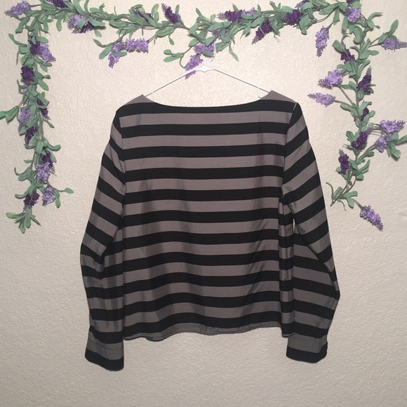 Banana Republic Long Sleeve Striped Medium Top - Picture 4 of 4